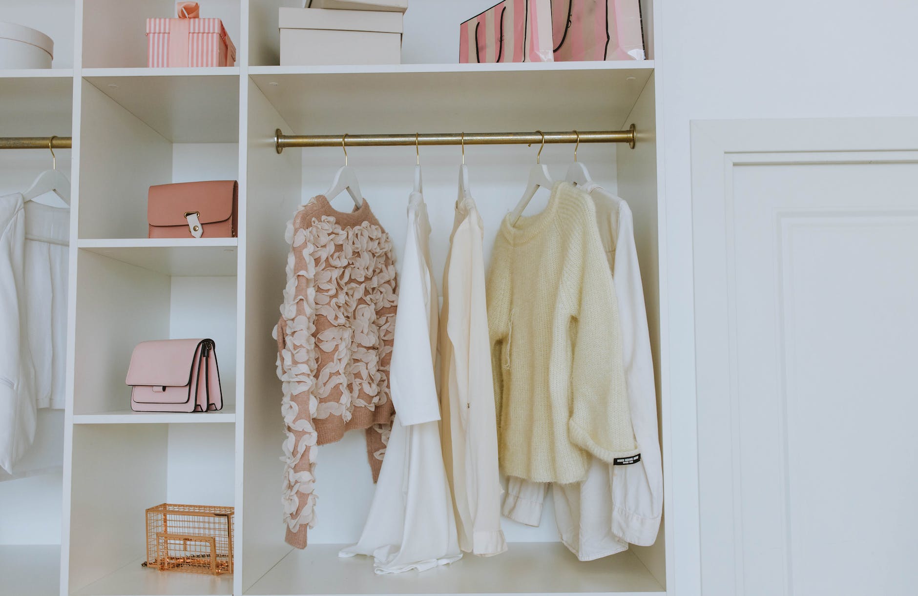 Closet Organization: Transforming Chaos into Order in Your Home